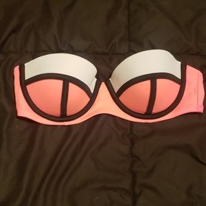 VS Bathing suit top 32c